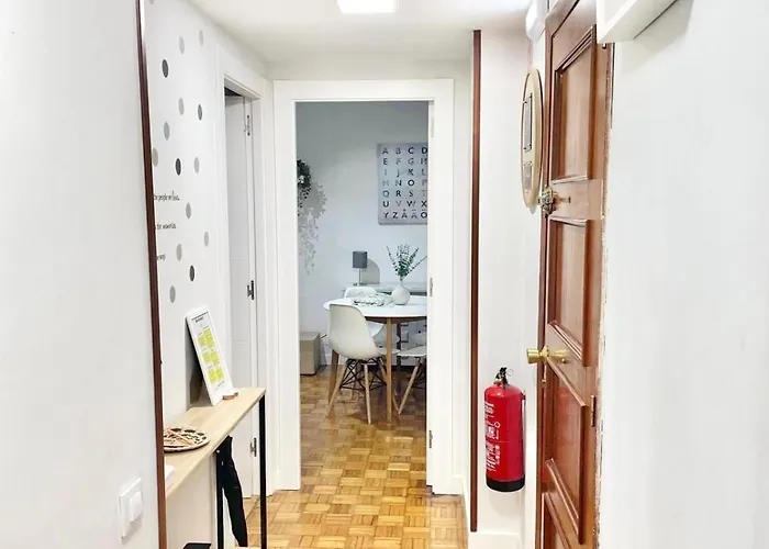 Tranquilidad Al Lado Del Centro Parking Incluido דירה *